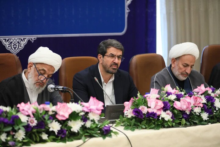 تصاویر / نشست اعضا کمیسیون فرهنگی مجلس شورای اسلامی با نخبگان و فعالان فرهنگی و اجتماعی همدان