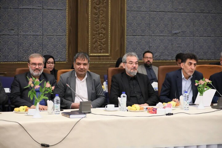 تصاویر / نشست اعضا کمیسیون فرهنگی مجلس شورای اسلامی با نخبگان و فعالان فرهنگی و اجتماعی همدان