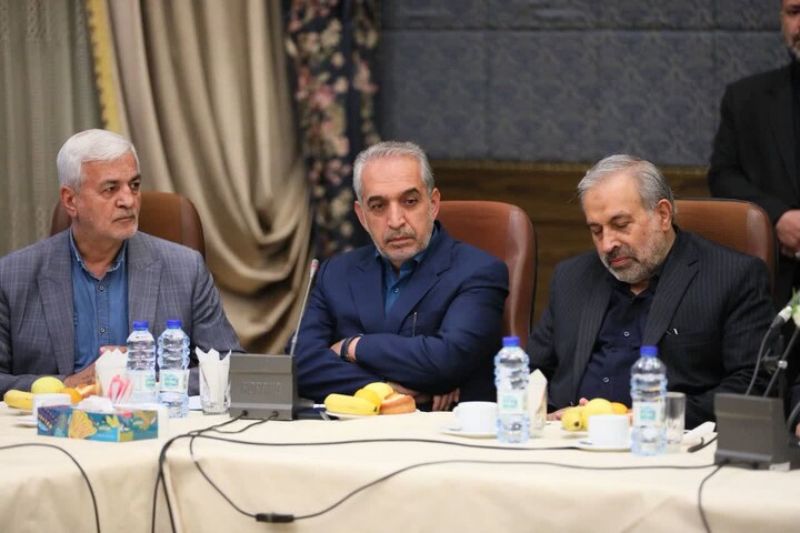 تصاویر / نشست اعضا کمیسیون فرهنگی مجلس شورای اسلامی با نخبگان و فعالان فرهنگی و اجتماعی همدان