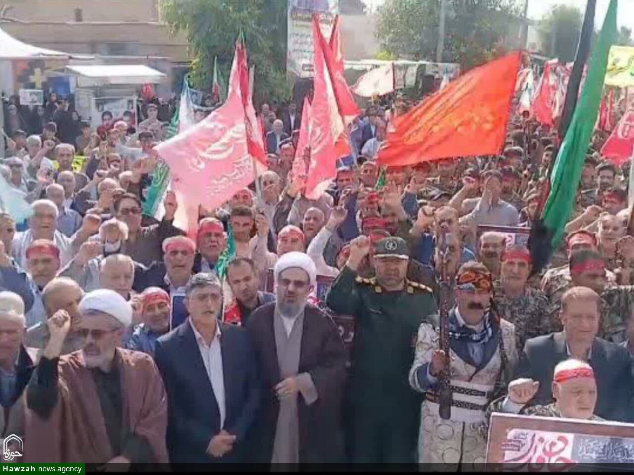 حضور دشمن شکن مردم جان فدا مایه استیصال دشمنان است