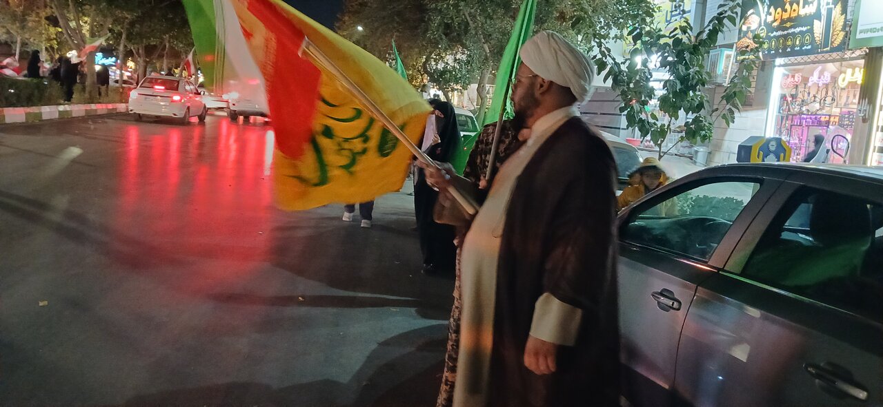 اجتماع زنجیره انسانی جان‌فدا  درمشهد مقدس ۶ آبان ماه