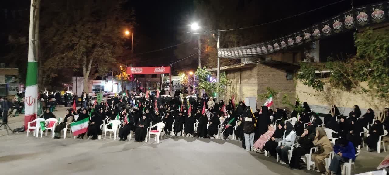 دویست‌ و چهل‌و دومین شب تجمعات خودجوش مردمی در میدان ۱۷ شهریور نطنز برگزارشد+تصاویر