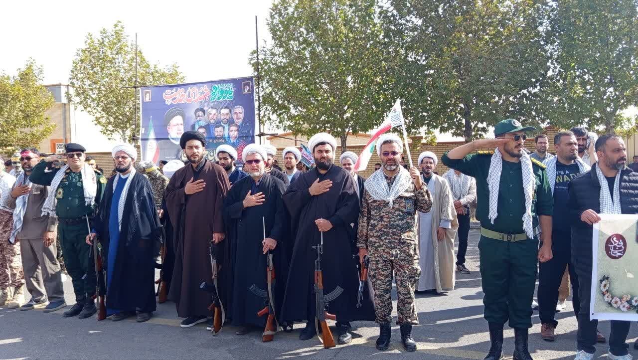 تصاویر/ حضور روحانیون شهرستان باروق در همایش جانفدا