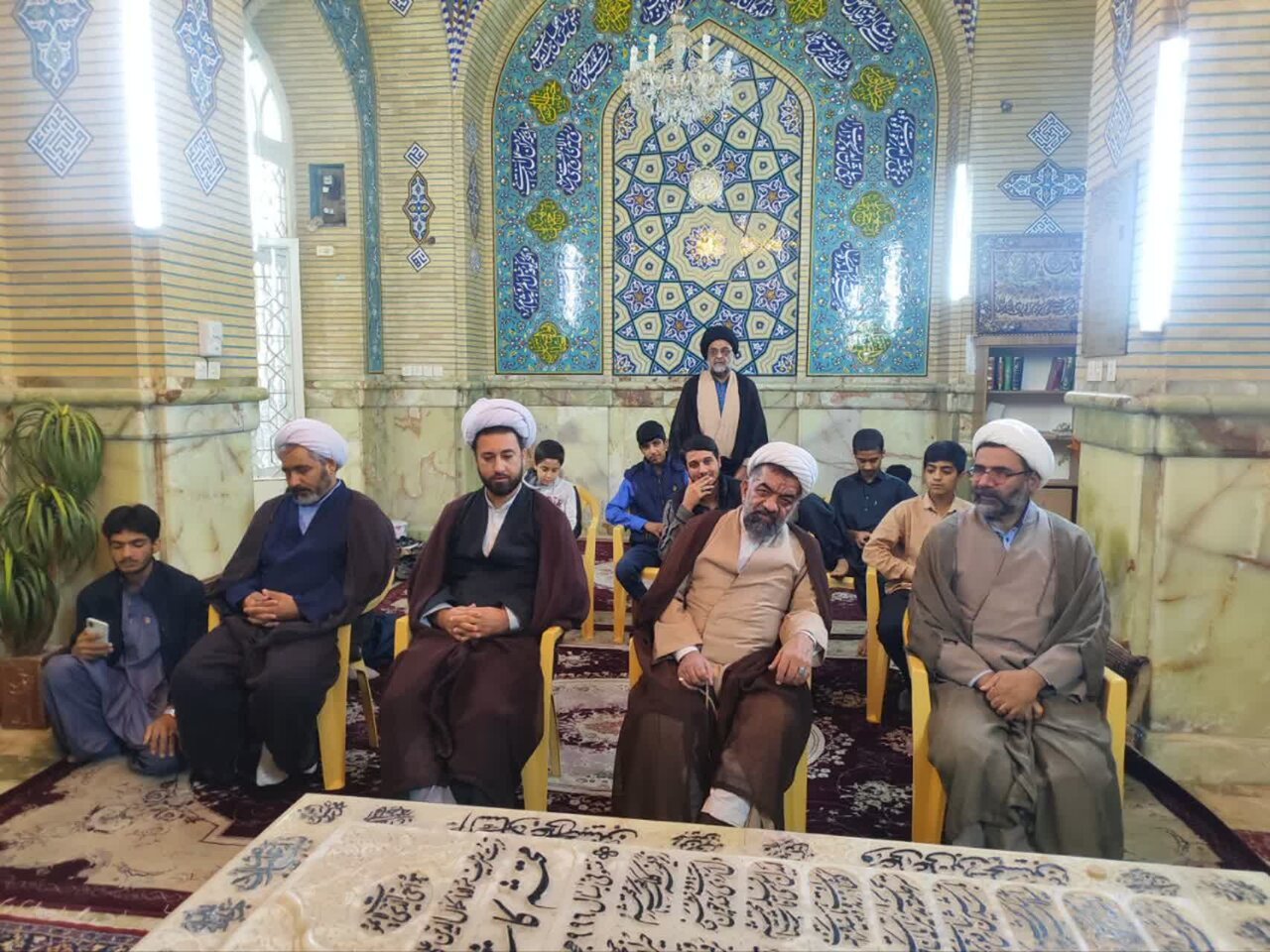 ادای احترام طلاب و اساتید مدرسه علمیه آیت‌الله مصطفوی به مقام محتشم کاشانی