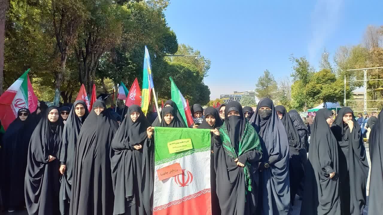 تصاویر/ حضور پرشور بانوان طلبه لرستانی در رزمایش اقتدار «جان‌فدا ۲»
