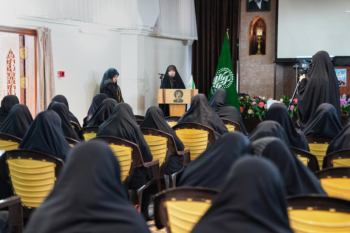 همایش «هم افق با ولی» در آستان مقدس حضرت معصومه(س) برگزار شد + تصاویر
