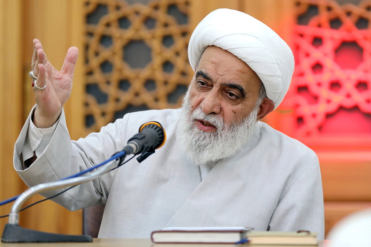 آية الله شَب زِندِه دار: "التبيين" مفتاح الانتصار على الأعداء.. والشعب يطالب بالثأر لدم القائد الشهيد