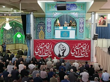 تقوا؛ سپر جامعه در برابر فساد و تضییع حقوق مردم / هشدار امام جمعه اراک درباره مذاکره بدون تضمین عملی