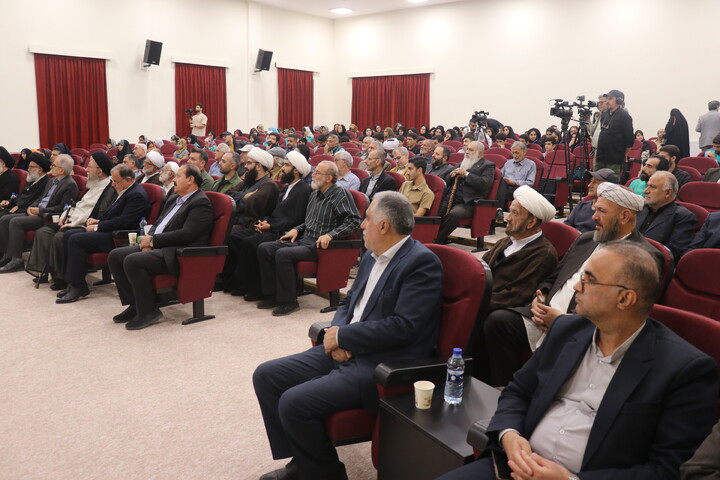 تصاویر / اختتامیه پنجمین رویداد ملی عکس «نگاه سرخ» در گرگان