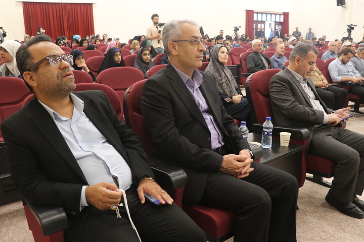 تصاویر / اختتامیه پنجمین رویداد ملی عکس «نگاه سرخ» در گرگان