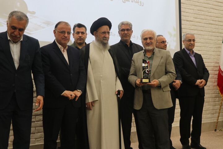 تصاویر / اختتامیه پنجمین رویداد ملی عکس «نگاه سرخ» در گرگان