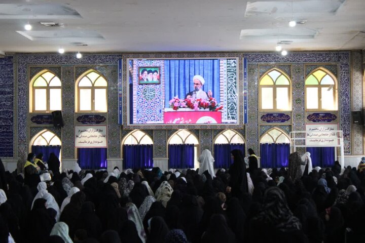 تصاویر/ اقامه نمازجمعه شهر کرمان
