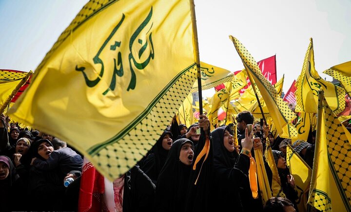 تصاویر/ اجتماع بزرگ نوجوانان آرمانی در میدان انقلاب