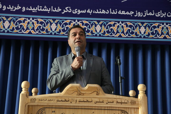 تصاویر/ آیین اعزام اولین گروه دانش‌آموز اصفهانی به مناطق عملیاتی دفاع مقدس