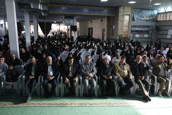 تصاویر/ آیین اعزام اولین گروه دانش‌آموز اصفهانی به مناطق عملیاتی دفاع مقدس