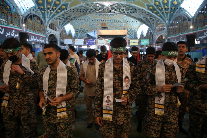 تصاویر/ اجتماع  دانش آموزان بسیجی در سالروز شهادت حسین فهمیده در اصفهان