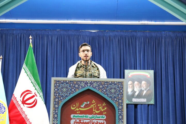 تصاویر/ اجتماع  دانش آموزان بسیجی در سالروز شهادت حسین فهمیده در اصفهان