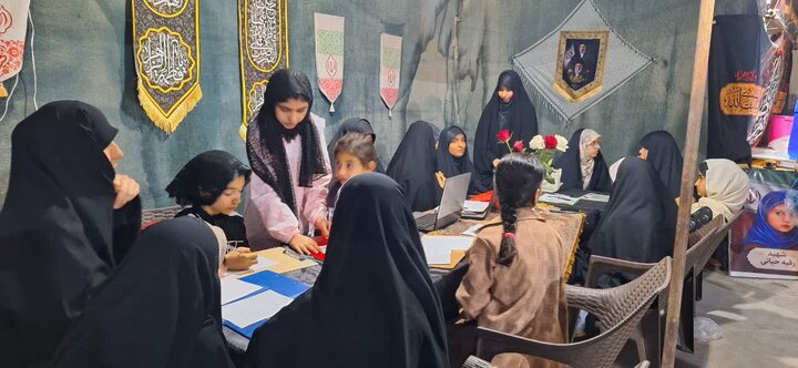 تصاویر/ فعالیت موکب تبلیغی تبیینی مدرسه علمیه خواهران شهر کنگان