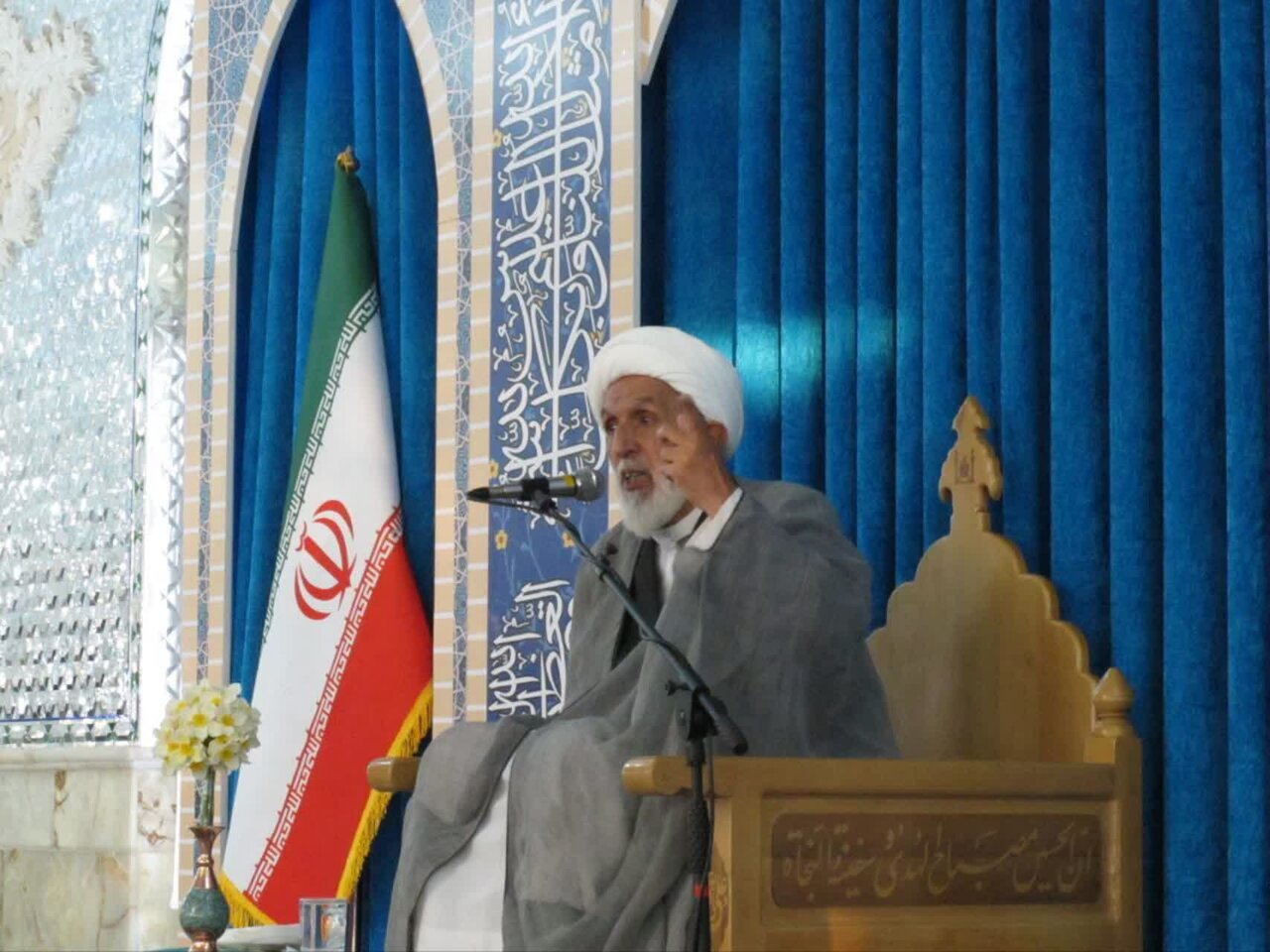 ملت ایران معجزه الهی در برابر قدرت‌های استکباری است