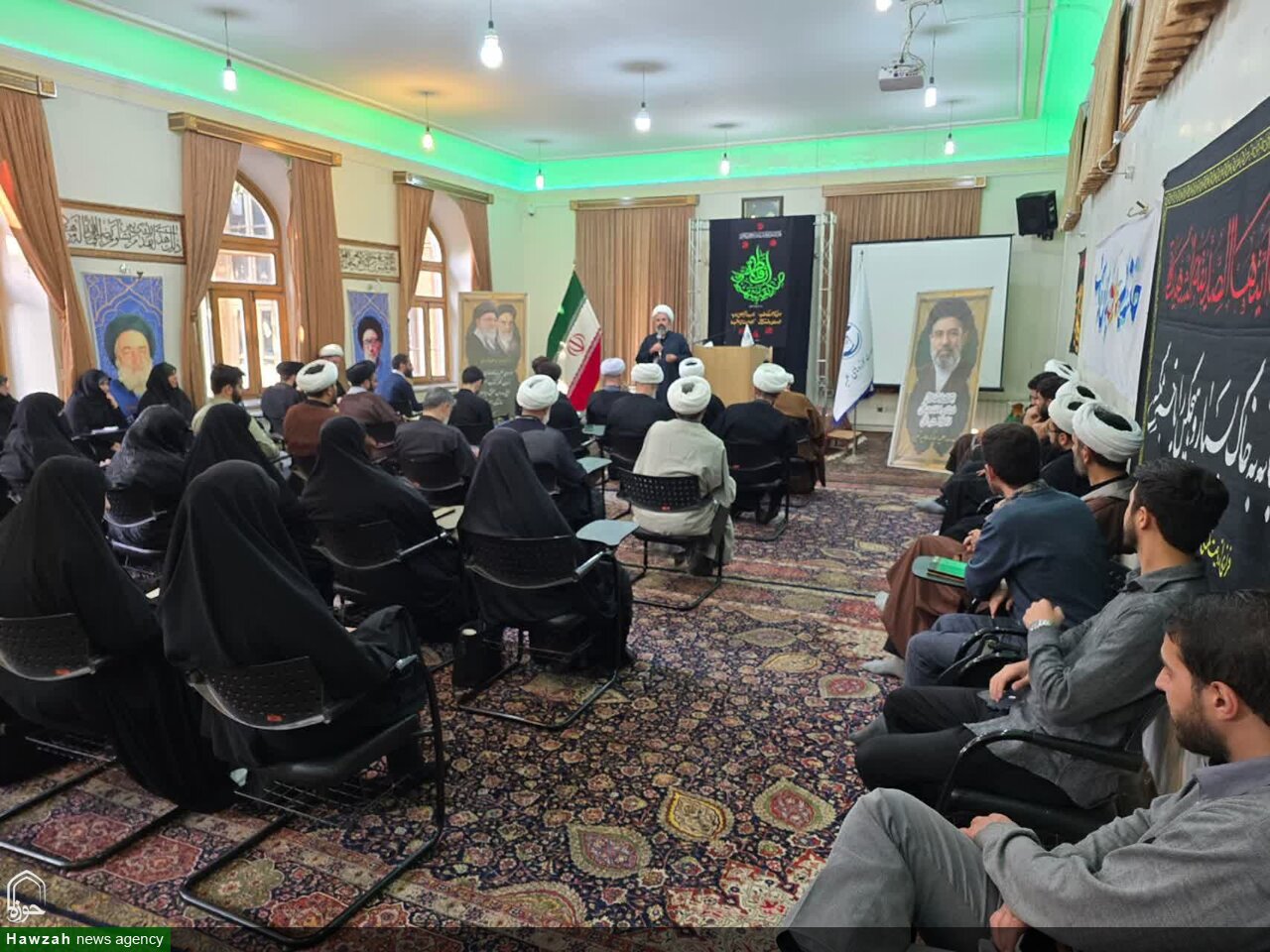 نشست روحانیون و طلاب جهادی قرارگاه پیامبر اعظم (ص) آذربایجان شرقی برگزار شد + عکس