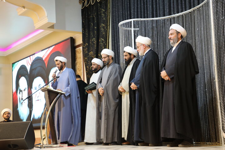 تجیل از اساتید و مبلغان برتر حوزه علمیه امام صادق(ع) بیجار