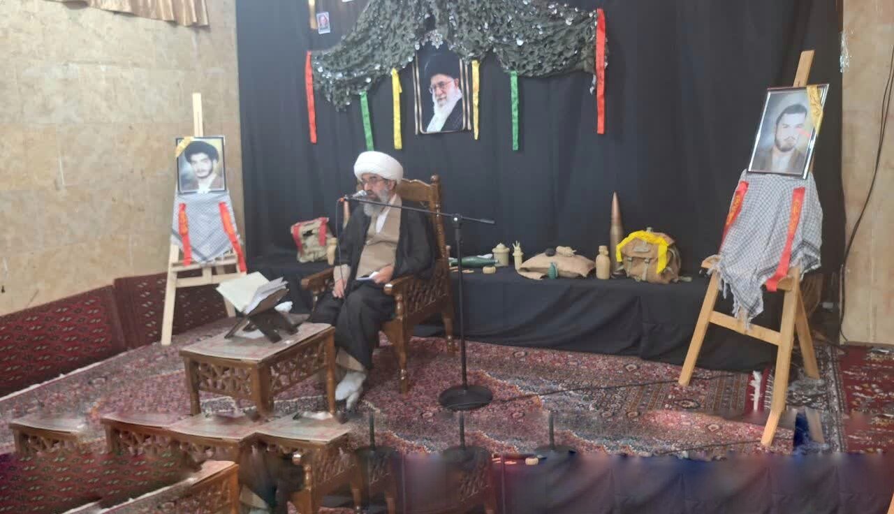 دانش‌آموزان با سلاح علم و بصیرت در برابر تهدیدات فرهنگی ایستادگی کنند