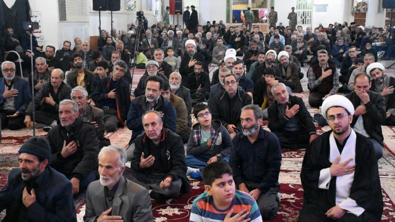 یادواره شهدا و علماء و پنجمین سالگرد خاکسپاری شهدای گمنام برزک برگزار شد