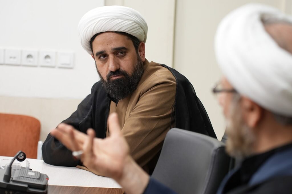 نشست صمیمی رئیس دفتر تبلیغات اسلامی با دانشجویان رشته مطالعات عدالت اجتماعی