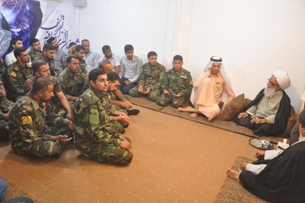المرجع الشيخ بشير النجفي يستقبل عدد من جنود الحشد الشعبي