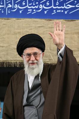 قائد الثورة الإسلامية المعظم يستقبل قادة وأفراد الجيش الجمهورية الإسلامية الإيرانية