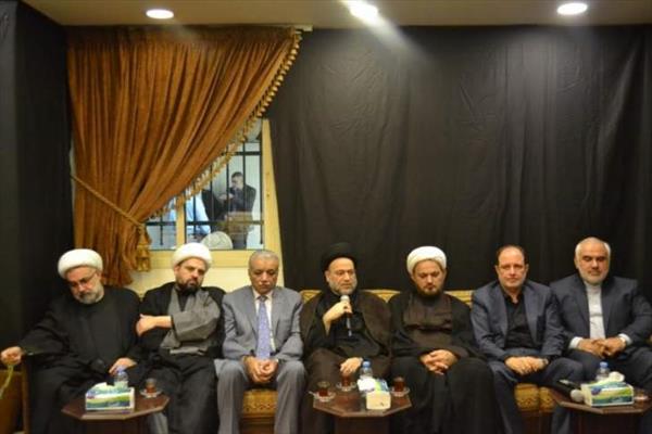  ممثل المرجع السيستاني في لبنان يكرم رئيس ديوان الوقف الشيعي في العراق