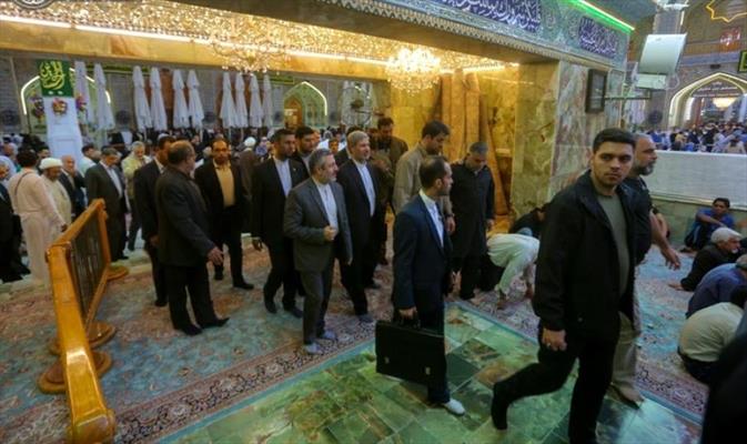 وزير الدفاع الإيراني أمير حاتمي يتشرف بزيارة مرقد أمير المؤمنين (عليه السلام)۹