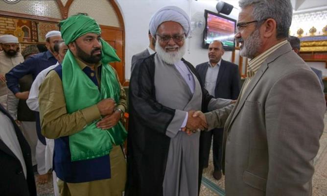  وفد من وزارة الشؤون الدينية الباكستانية يتشرف بزيارة مرقد أمير المؤمنين ( عليه السلام)