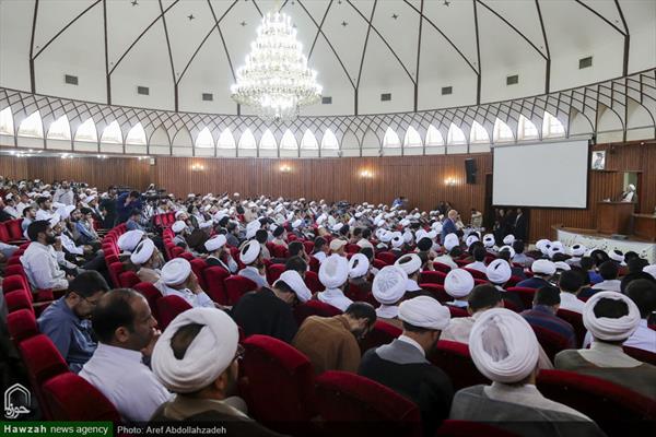 حفل بداية العام الدراسي الجديد في الحوزات العلميّة بإيران