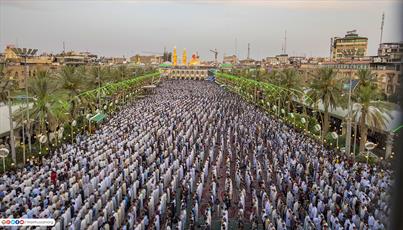 حشود الزائرين خلال صلاة العيد بجوار مرقدي الامام الحسين واخيه العباس(ع) + الصور