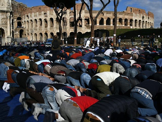 Italian Muslims: we will pray in streets if we have too!