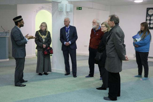 Leamington mosque opens doors to visitors 