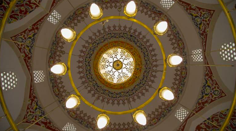 Take a look inside the newly renovated Aladza Mosque in Bosnia + Pics  