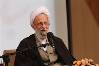 Ayatollah Mesbah Yazdi:  Research, main basis for seminaries' progress