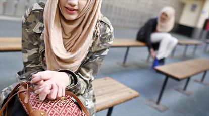 Spanish Muslim student allowed to wear hijab by regional govt.