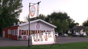 Minnesota restaurant under fire for 'Muslims get out' sign