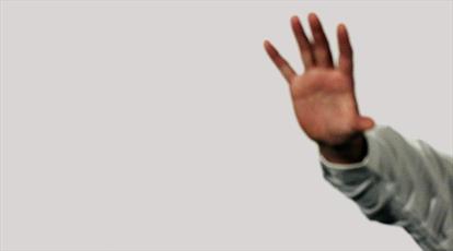 Muslim boy ordered to shake hands with female teachers 