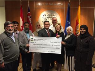 Muslims Donate $10K to Canadian City Food Bank