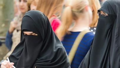 Germany mulls ban on face veil