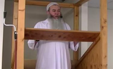 Hague mosque bans extremist preacher