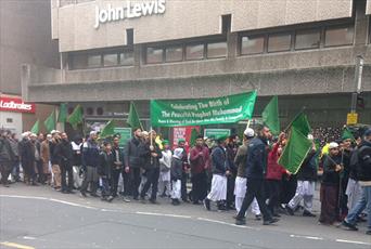 Peaceful march in Nottingham, England to celebrate Prophet Muhammad's (sawa) birthday