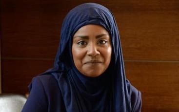 Known British Muslim Baker reveals racist incident on train