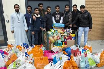 UK Muslims  donate 10 tonnes of food for the homeless