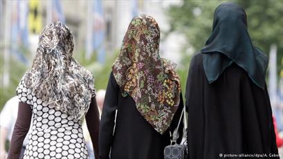 Islamophobic attack on Hijabi Woman in Australian city