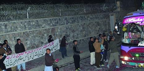 Pakistani Shia pilgrims stuck at Taftan border reach Quetta